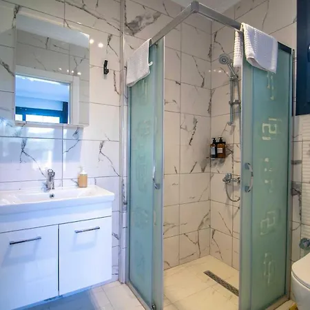 Dadya 4 - Turgut Da Oezel Havuzlu Denize Yakin Lueks * Marmaris