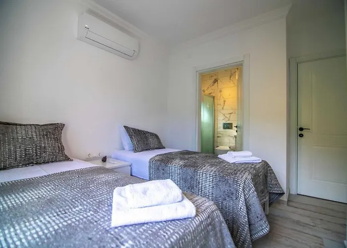 Dadya 4 - Turgut Da Oezel Havuzlu Denize Yakin Lueks * Мармарис