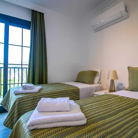 Dadya 4 - Turgut Da Oezel Havuzlu Denize Yakin Lueks * 马尔马里斯