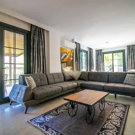 别墅 Dadya 4 - Turgut Da Oezel Havuzlu Denize Yakin Lueks *