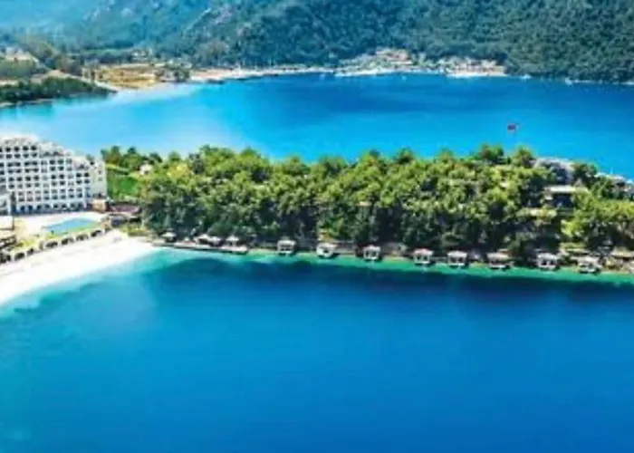 Dadya 4 - Turgut Da Oezel Havuzlu Denize Yakin Lueks Marmaris