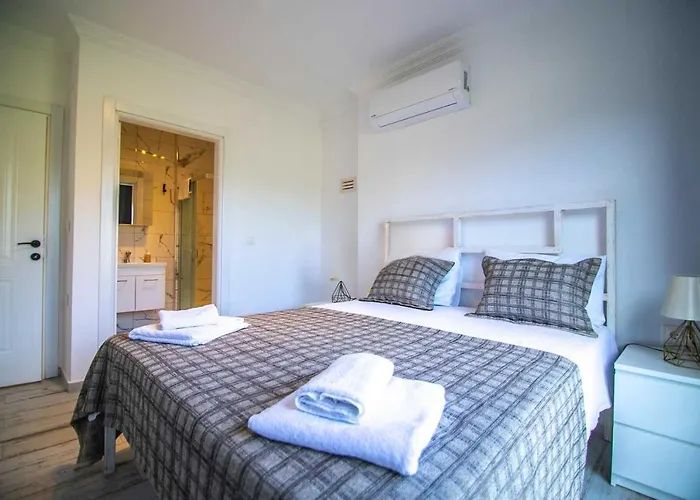 Vila Dadya 4 - Turgut Da Oezel Havuzlu Denize Yakin Lueks Marmaris