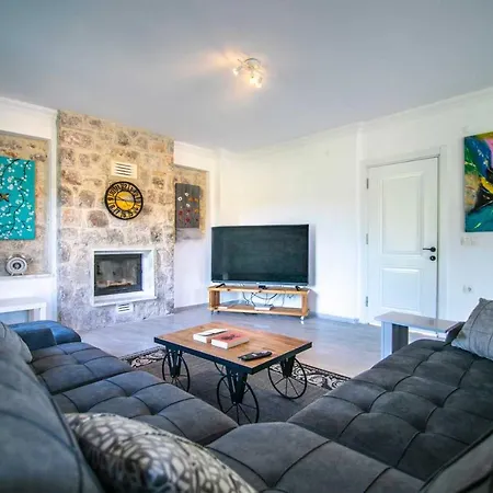 Dadya 4 - Turgut Da Oezel Havuzlu Denize Yakin Lueks וילה *