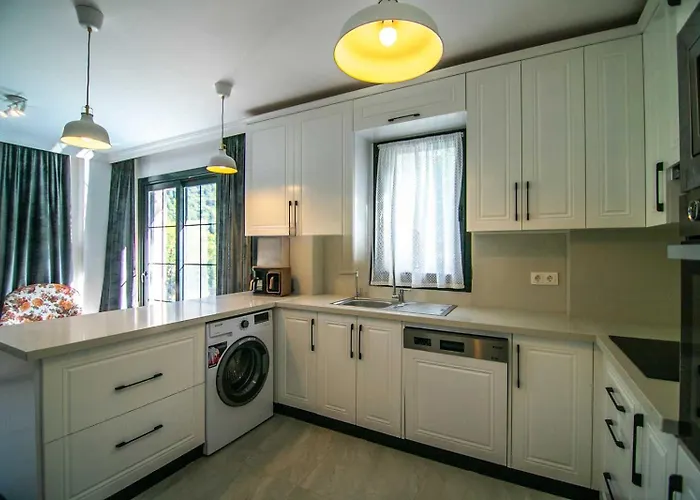 Dadya 4 - Turgut Da Oezel Havuzlu Denize Yakin Lueks